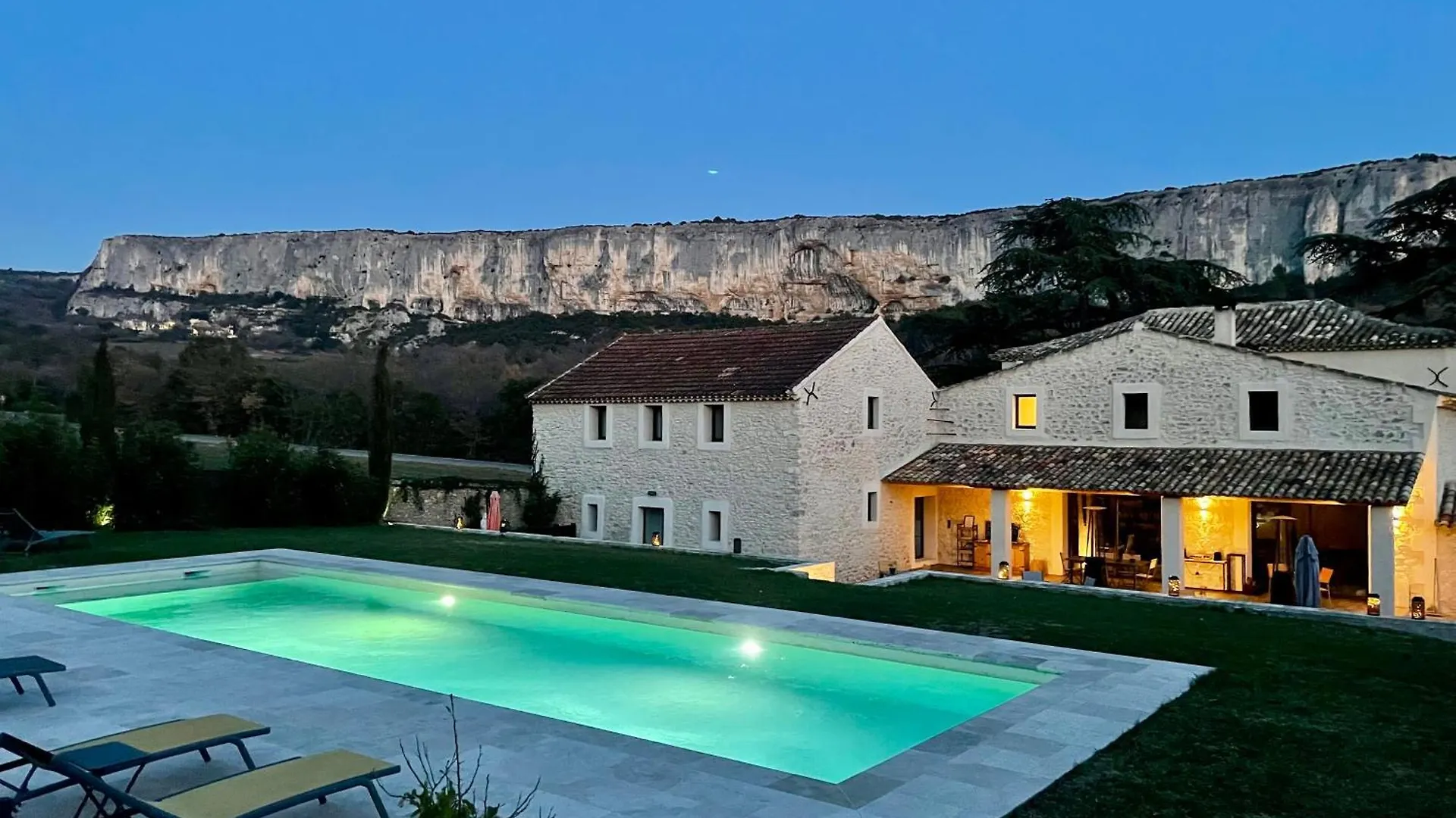 Bed & Breakfast Le Mas Aux Cedres - Teritoria Lioux