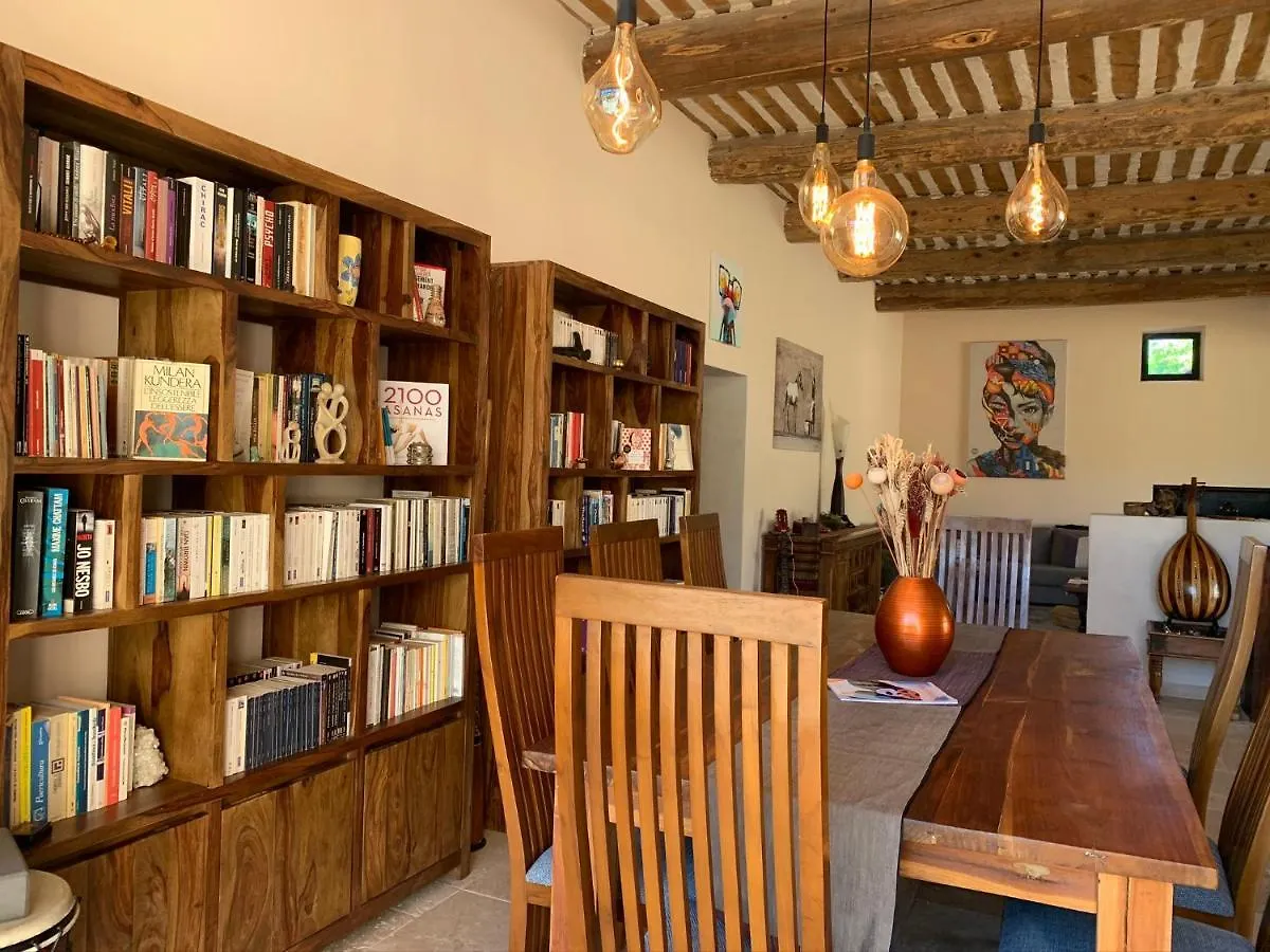Le Mas Aux Cedres - Teritoria Lioux Bed & Breakfast